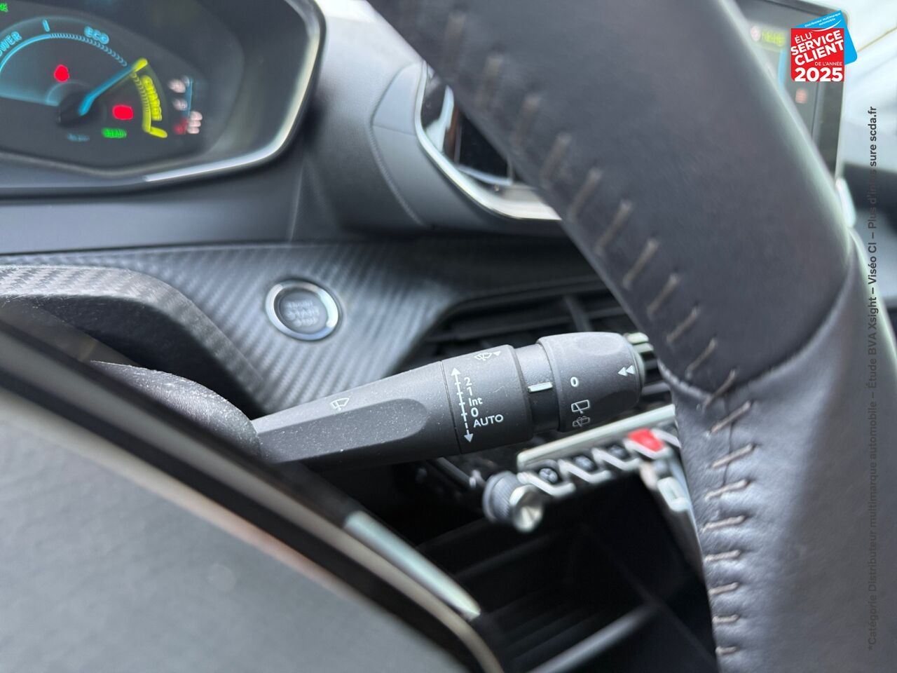 Véhicule d'occasion PEUGEOT 208 E-136CH STYLE CAMERA CARPLAY chez Renault Saint-Louis