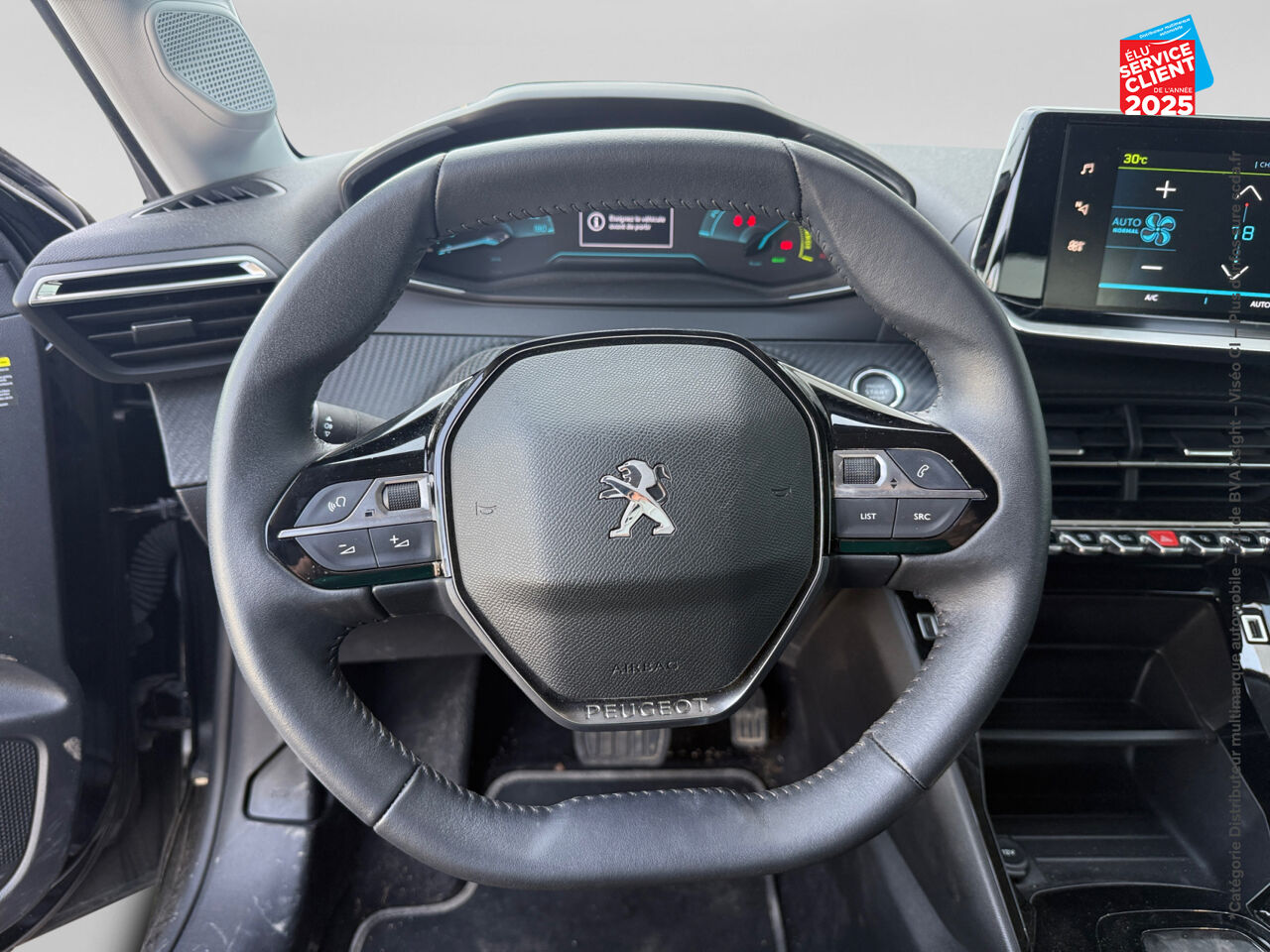 Véhicule d'occasion PEUGEOT 208 E-136CH STYLE CAMERA CARPLAY chez Renault Saint-Louis