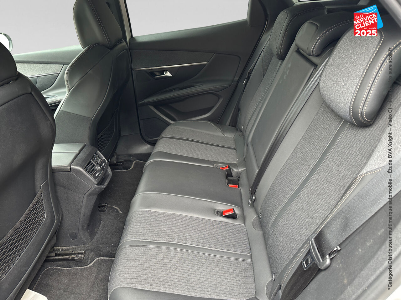 Véhicule d'occasion PEUGEOT 3008 1.2 PURETECH 130CH SS GT LINE EAT8 chez Toyota Saint Dizier