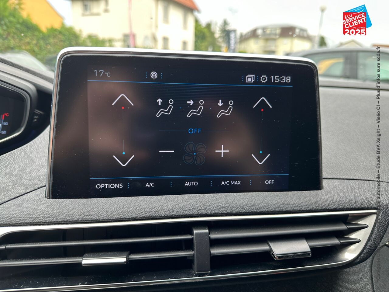 Véhicule d'occasion PEUGEOT 3008 1.2 PURETECH 130CH SS GT LINE EAT8 chez Toyota Saint Dizier