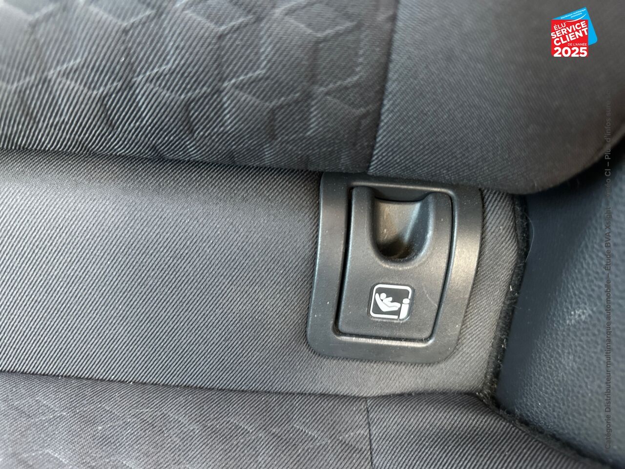 Véhicule d'occasion TOYOTA YARIS 116H DESIGN 5P CAMERA CARPLAY chez Toyota Besançon