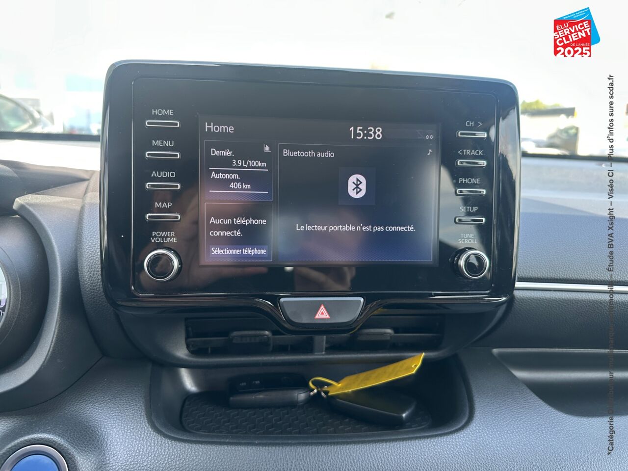 Véhicule d'occasion TOYOTA YARIS 116H DESIGN 5P CAMERA CARPLAY chez Toyota Besançon
