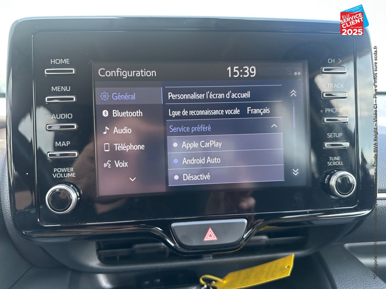 Véhicule d'occasion TOYOTA YARIS 116H DESIGN 5P CAMERA CARPLAY chez Toyota Besançon
