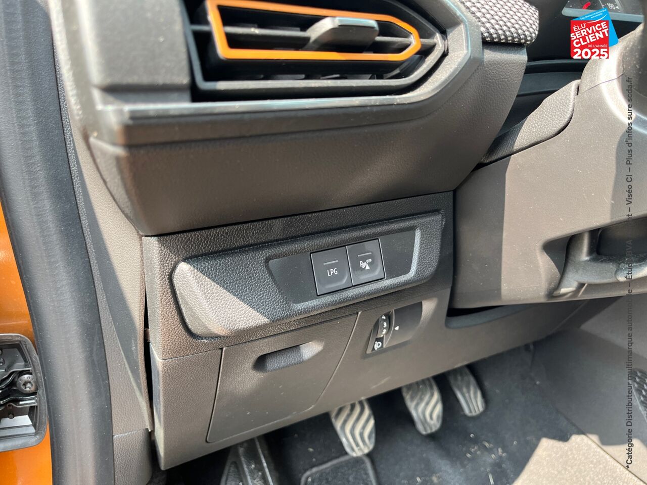 Véhicule d'occasion DACIA SANDERO 1.0 ECO-G 100CH STEPWAY CONFORT -22 ATTELAGE chez Toyota Verdun