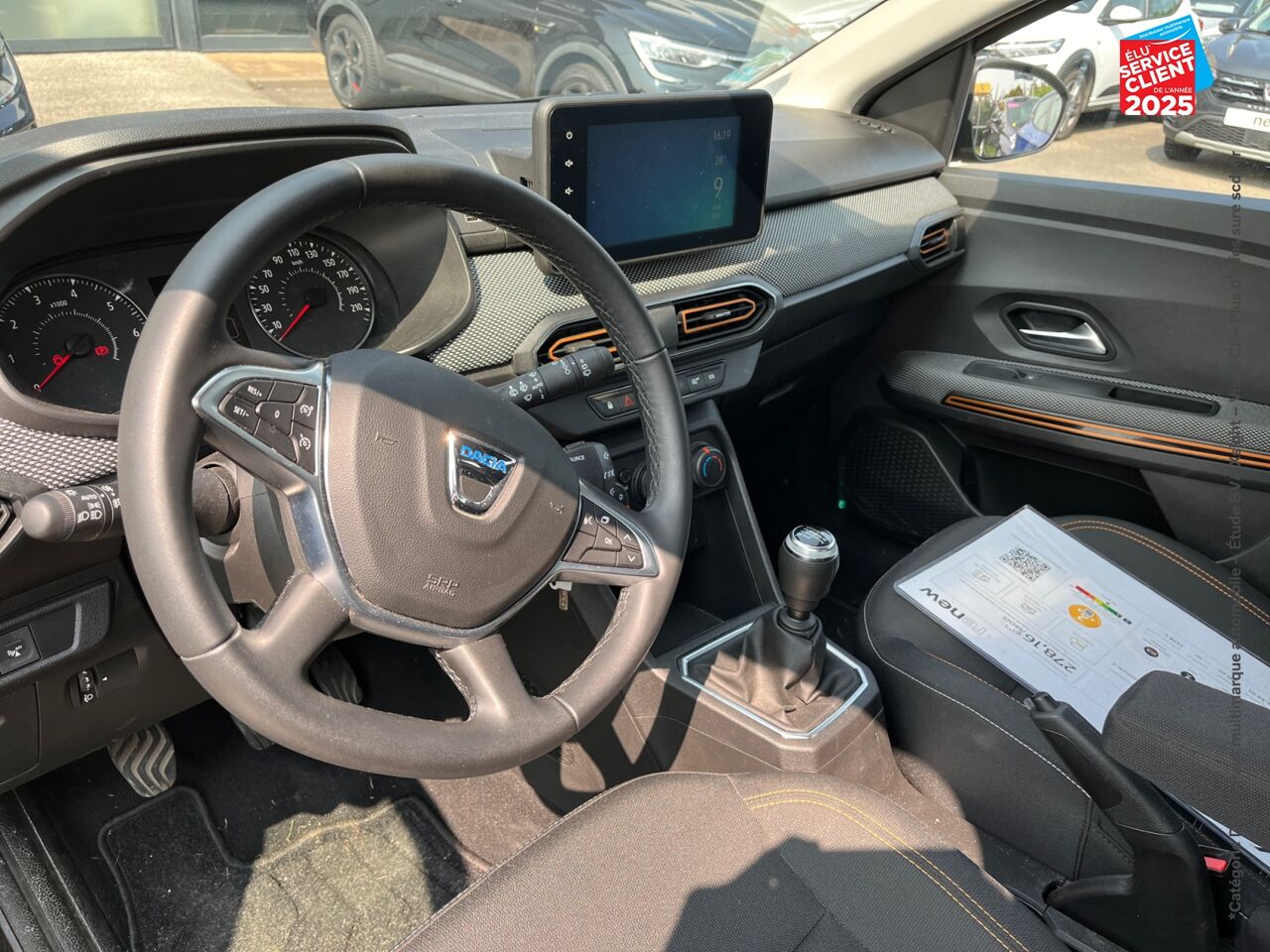 Véhicule d'occasion DACIA SANDERO 1.0 ECO-G 100CH STEPWAY CONFORT -22 ATTELAGE chez Toyota Verdun