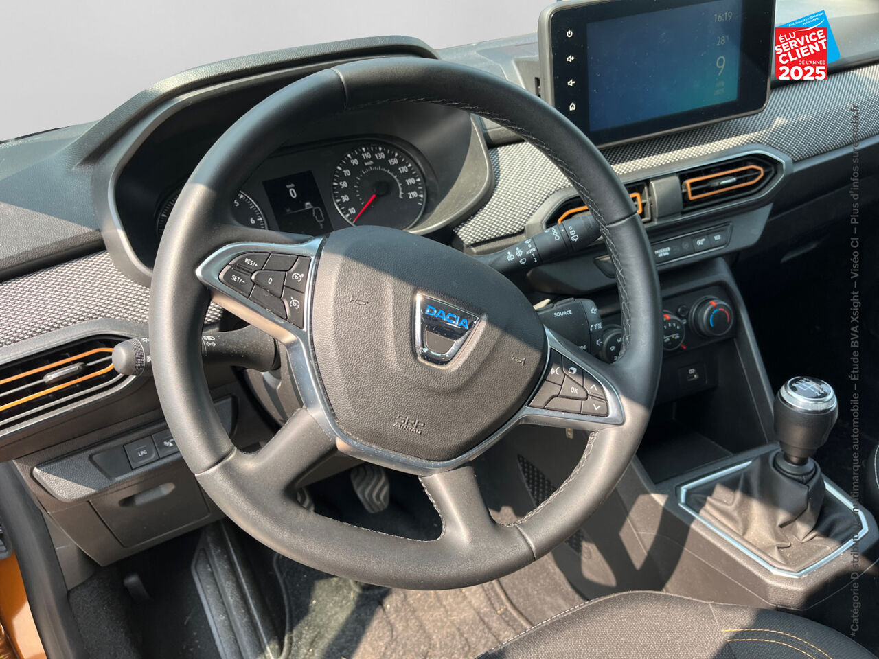 Véhicule d'occasion DACIA SANDERO 1.0 ECO-G 100CH STEPWAY CONFORT -22 ATTELAGE chez Toyota Verdun