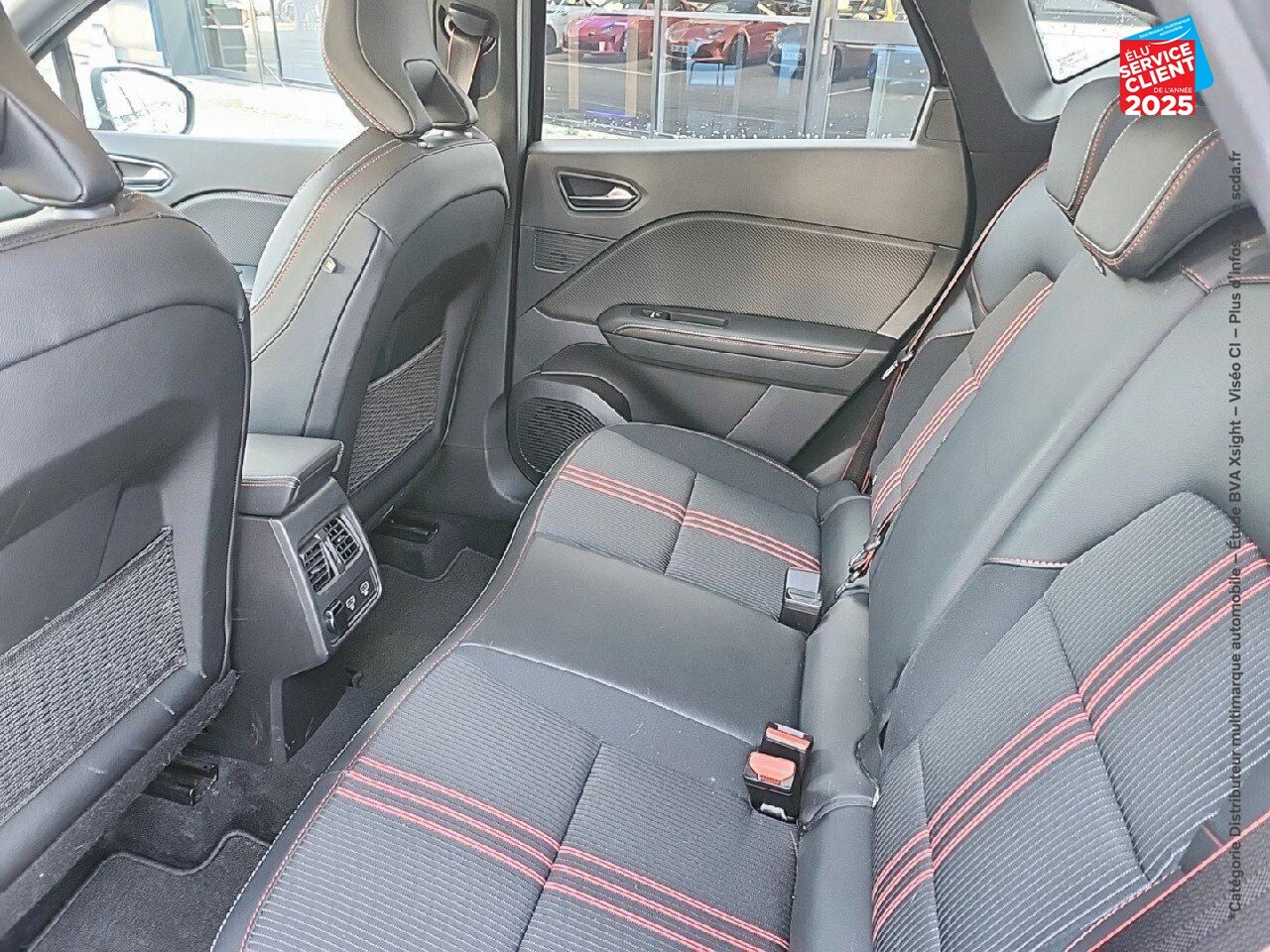 Véhicule d'occasion RENAULT CAPTUR 1.3 TCE 140CH FAP RS LINE -21B chez Renault Saint-Louis