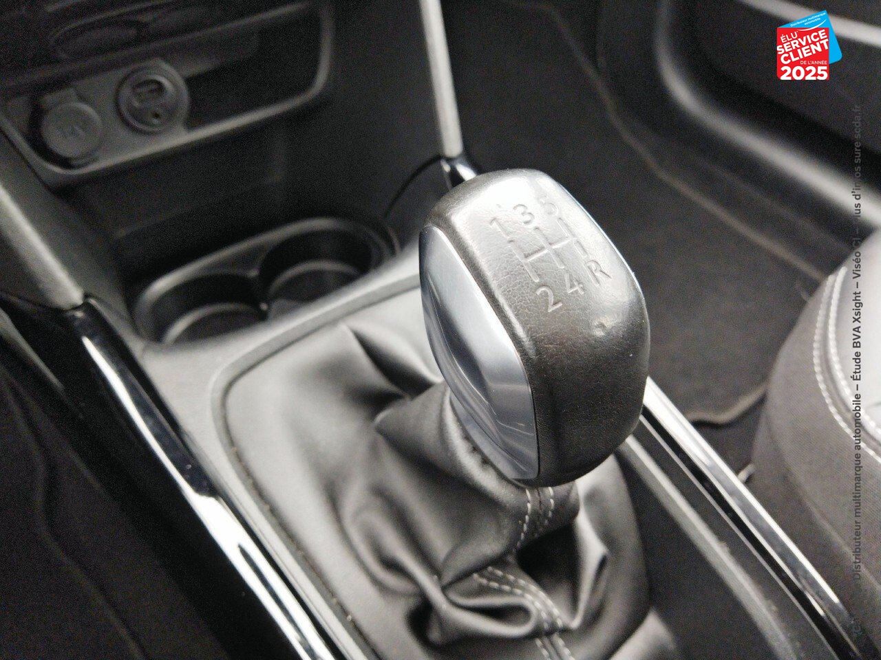 Véhicule d'occasion PEUGEOT 2008 1.2 PURETECH 110CH ALLURE SS chez Opel Verdun