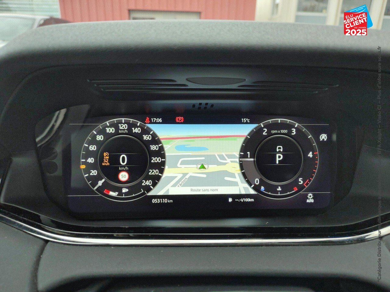 Véhicule d'occasion LAND-ROVER RANGE ROVER EVOQUE 2.0 D 180CH R-DYNAMIC SE AWD BVA chez Renault Saint-Louis
