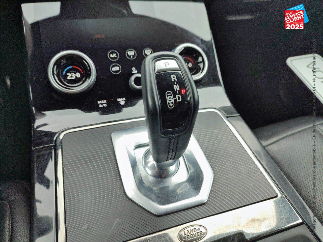 Véhicule d'occasion LAND-ROVER RANGE ROVER EVOQUE 2.0 D 180CH R-DYNAMIC SE AWD BVA chez Renault Saint-Louis