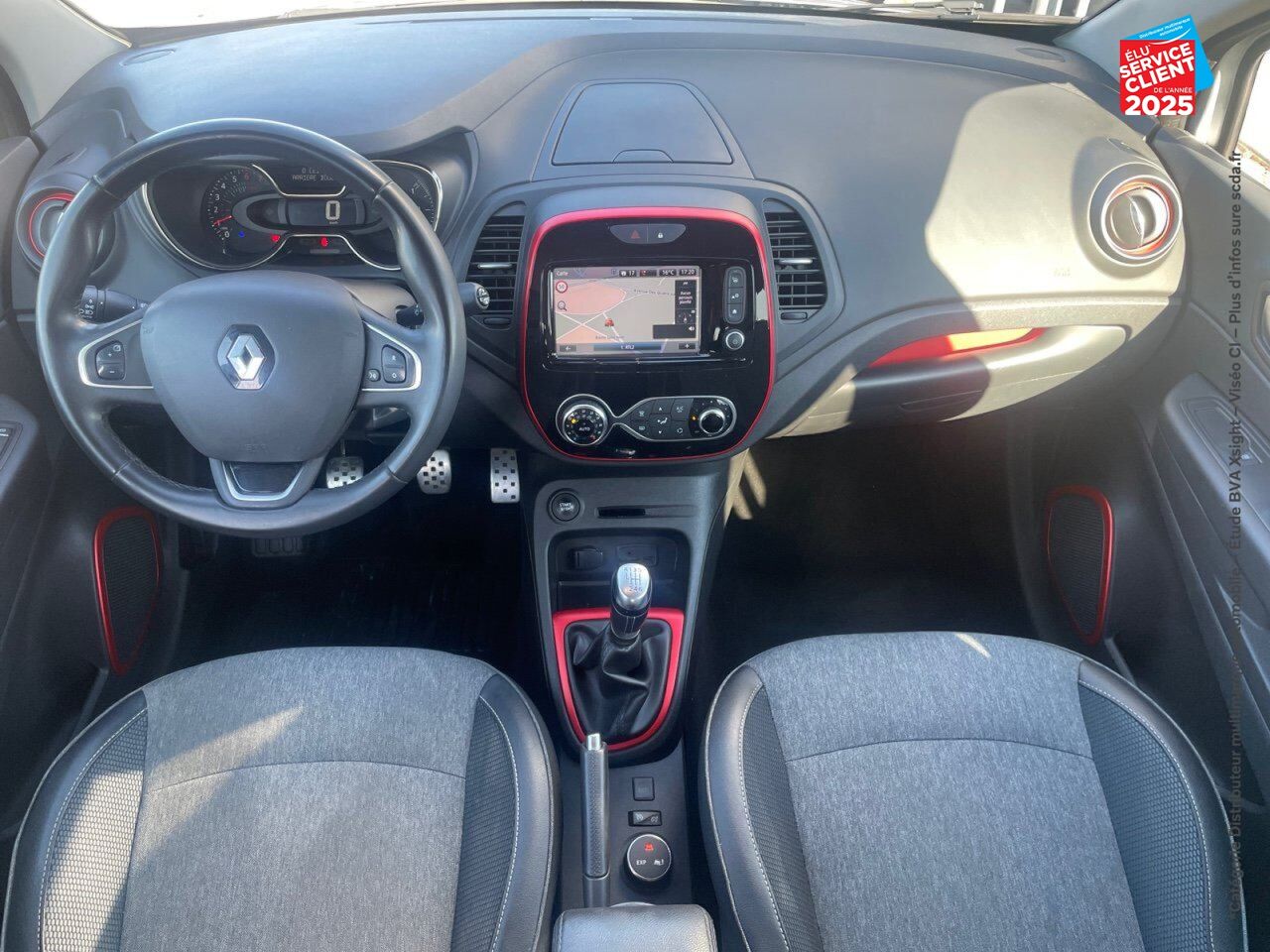 Véhicule d'occasion RENAULT CAPTUR 1.2 TCE 120CH ENERGY INTENS chez Toyota Sarreguemines