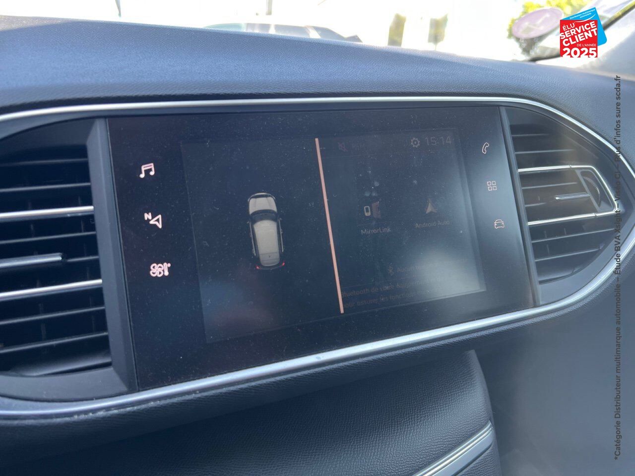 Véhicule d'occasion PEUGEOT 308 1.2 PURETECH 130CH 6.C S/S STYLE RADAR AR CARPLAY chez Renault Saint-Louis
