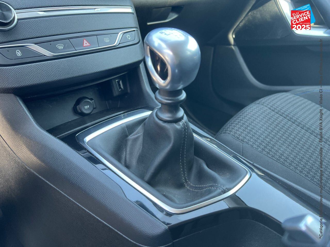 Véhicule d'occasion PEUGEOT 308 1.2 PURETECH 130CH 6.C S/S STYLE RADAR AR CARPLAY chez Renault Saint-Louis