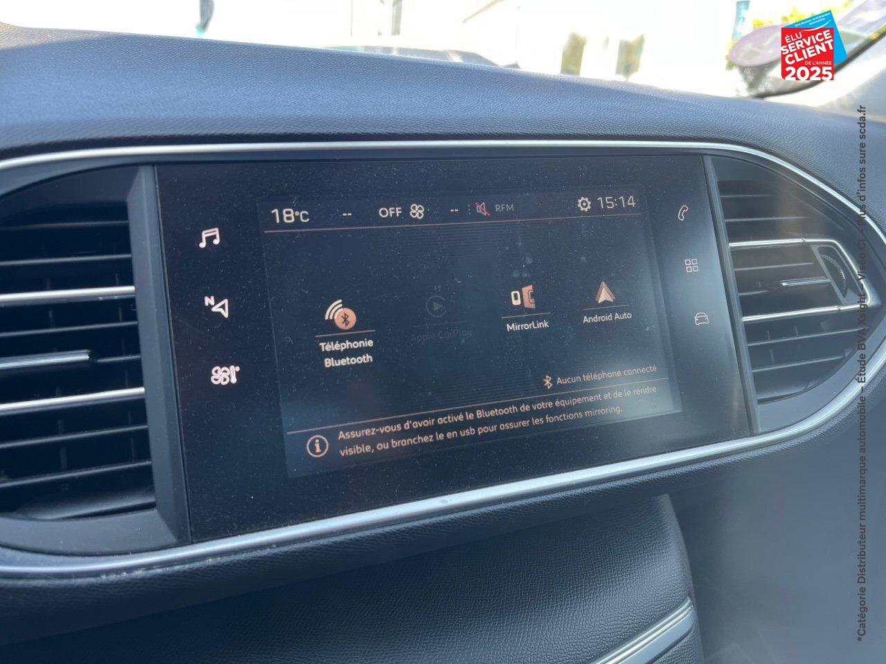 Véhicule d'occasion PEUGEOT 308 1.2 PURETECH 130CH 6.C S/S STYLE RADAR AR CARPLAY chez Renault Saint-Louis