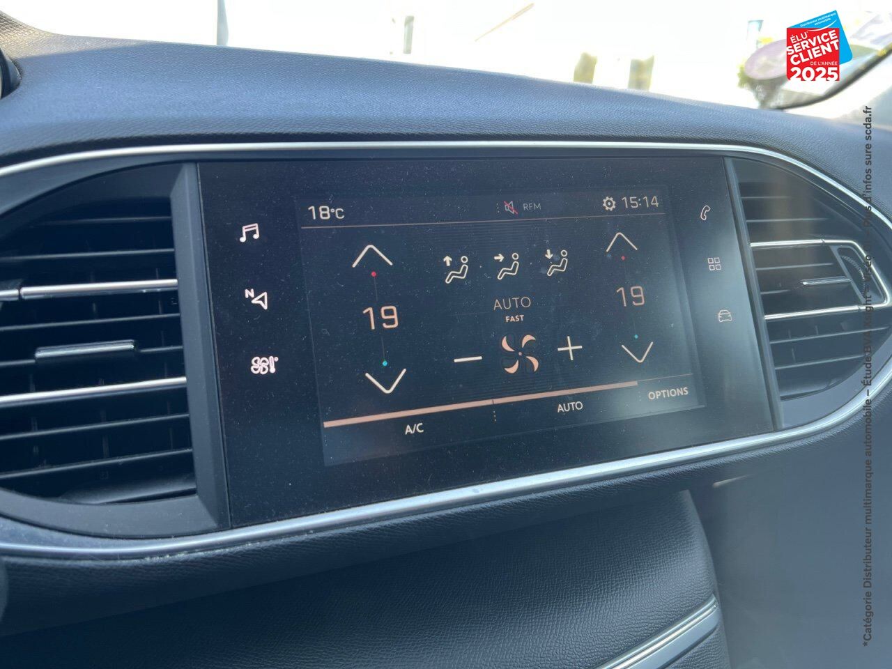 Véhicule d'occasion PEUGEOT 308 1.2 PURETECH 130CH 6.C S/S STYLE RADAR AR CARPLAY chez Renault Saint-Louis