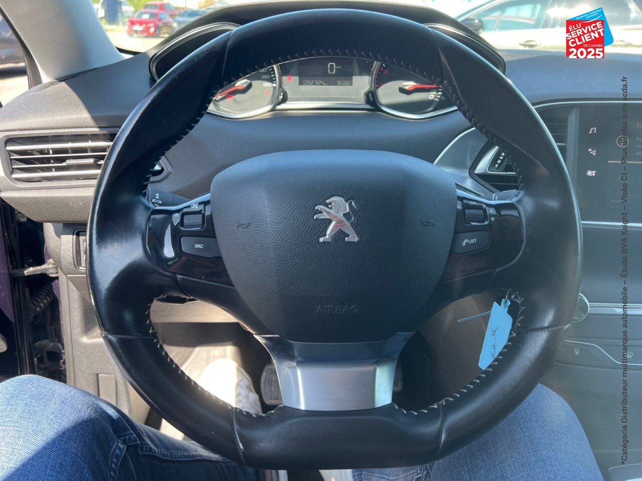 Véhicule d'occasion PEUGEOT 308 1.2 PURETECH 130CH 6.C S/S STYLE RADAR AR CARPLAY chez Renault Saint-Louis