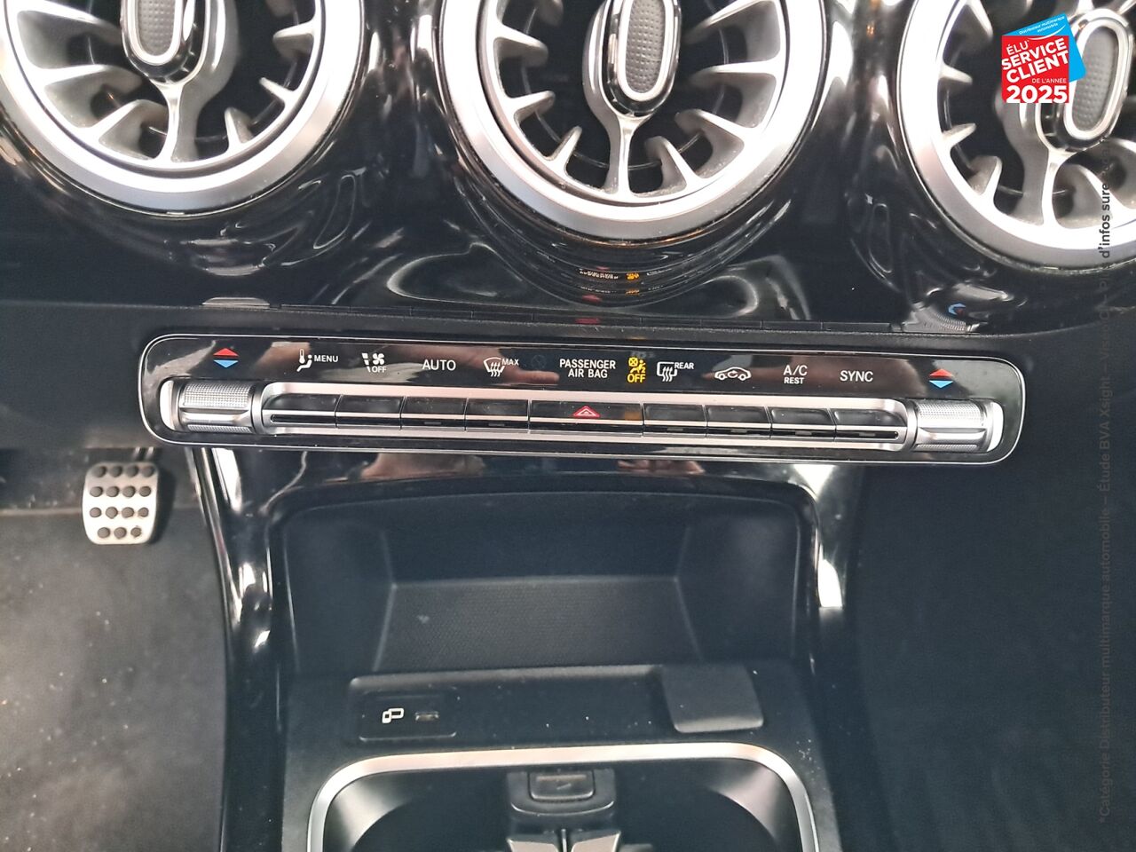 Véhicule d'occasion MERCEDES-BENZ CLA SHOOTING BRAKE 180 D 2.0 116CH AMG LINE GPS CAMERA chez Nissan Dijon
