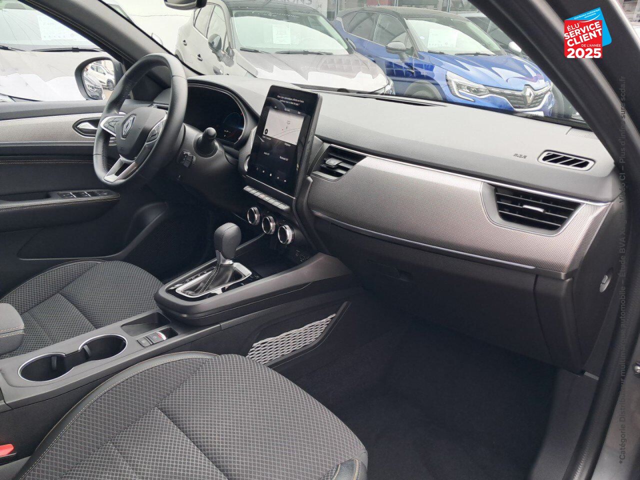 Véhicule d'occasion RENAULT ARKANA 1.6 E-TECH HYBRIDE 145CH TECHNO -22 chez Toyota Thionville