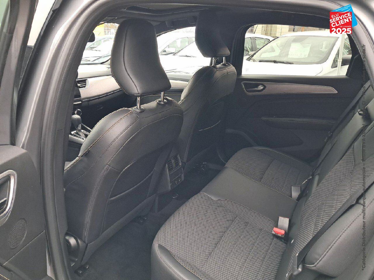 Véhicule d'occasion RENAULT ARKANA 1.6 E-TECH HYBRIDE 145CH TECHNO -22 chez Toyota Thionville