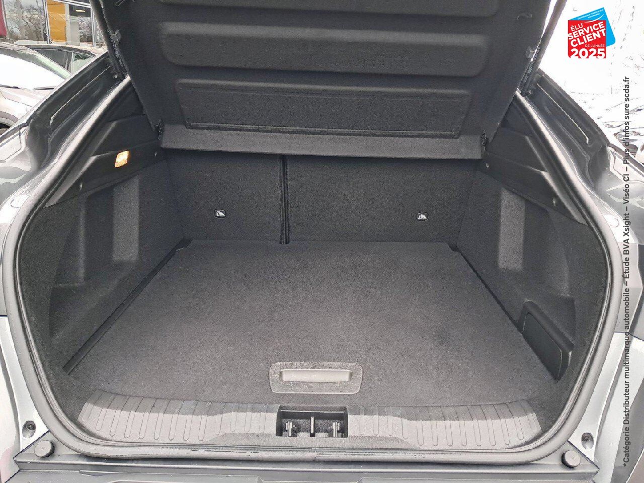 Véhicule d'occasion RENAULT ARKANA 1.6 E-TECH HYBRIDE 145CH TECHNO -22 chez Toyota Thionville