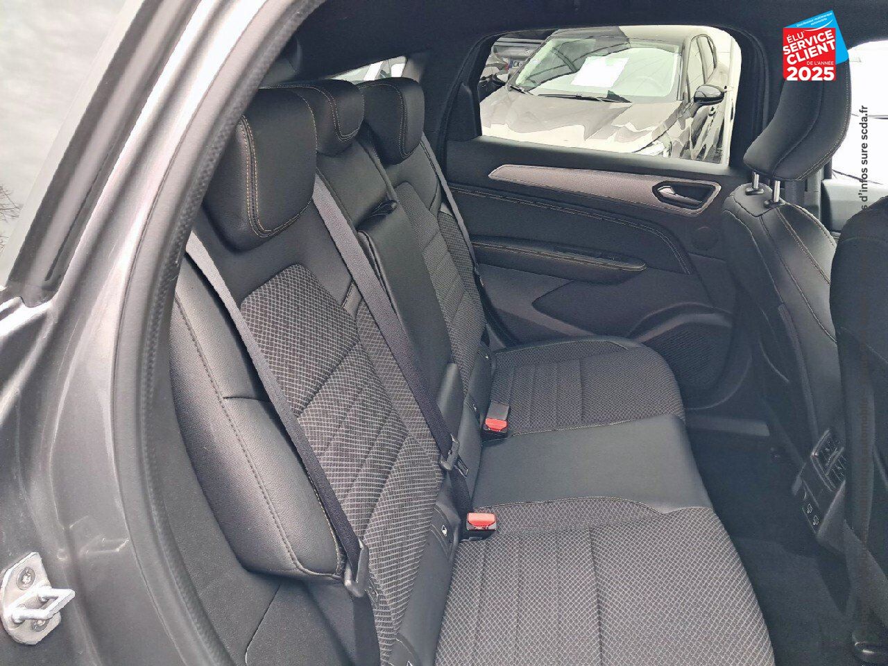 Véhicule d'occasion RENAULT ARKANA 1.6 E-TECH HYBRIDE 145CH TECHNO -22 chez Toyota Thionville