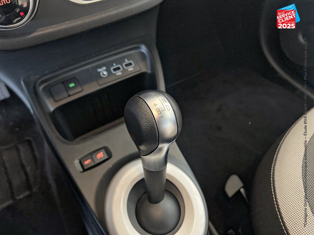Véhicule d'occasion RENAULT TWINGO E-TECH ELECTRIC EQUILIBRE R80 ACHAT INTEGRAL chez Toyota Metz