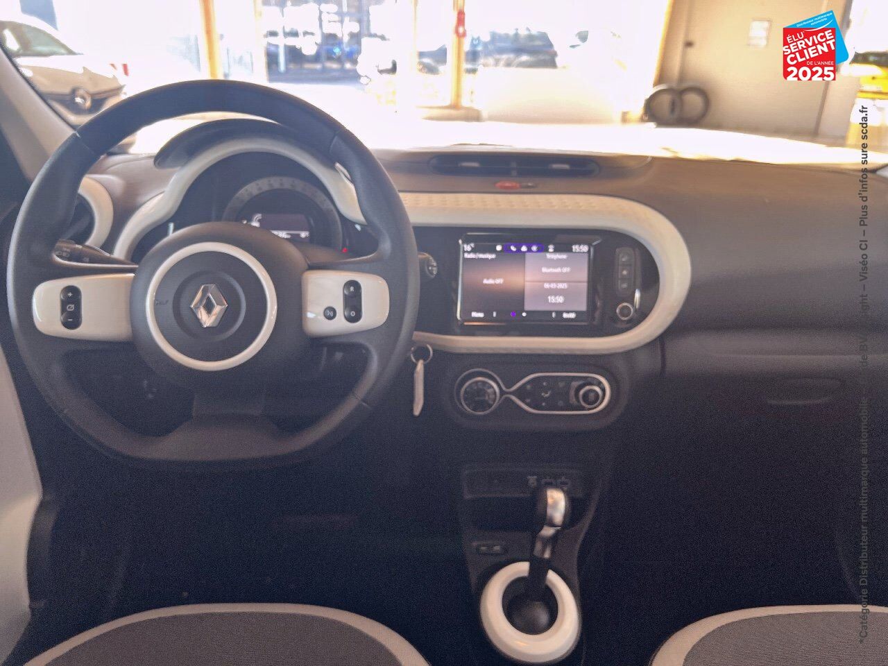 Véhicule d'occasion RENAULT TWINGO E-TECH ELECTRIC EQUILIBRE R80 ACHAT INTEGRAL chez Toyota Metz