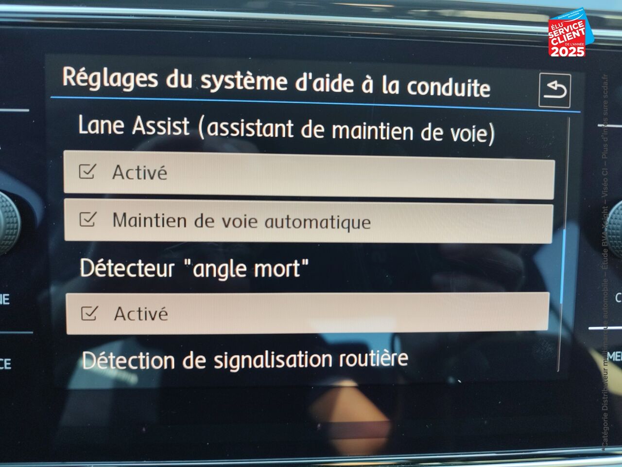 Véhicule d'occasion VOLKSWAGEN T-ROC 1.5 TSI EVO 150CH CARAT chez Renault Saint-Louis