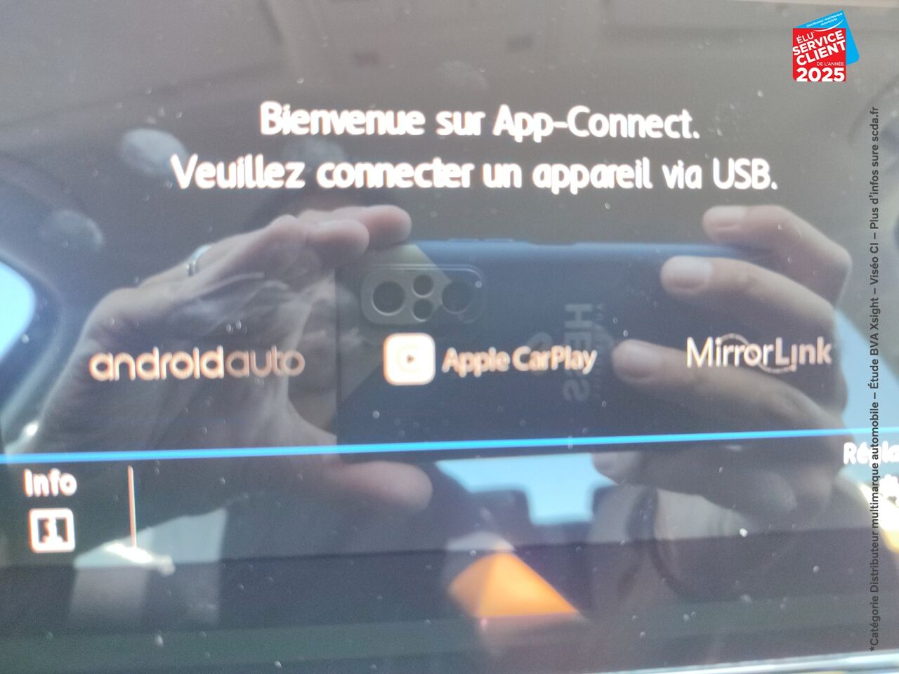 Véhicule d'occasion VOLKSWAGEN T-ROC 1.5 TSI EVO 150CH CARAT chez Renault Saint-Louis