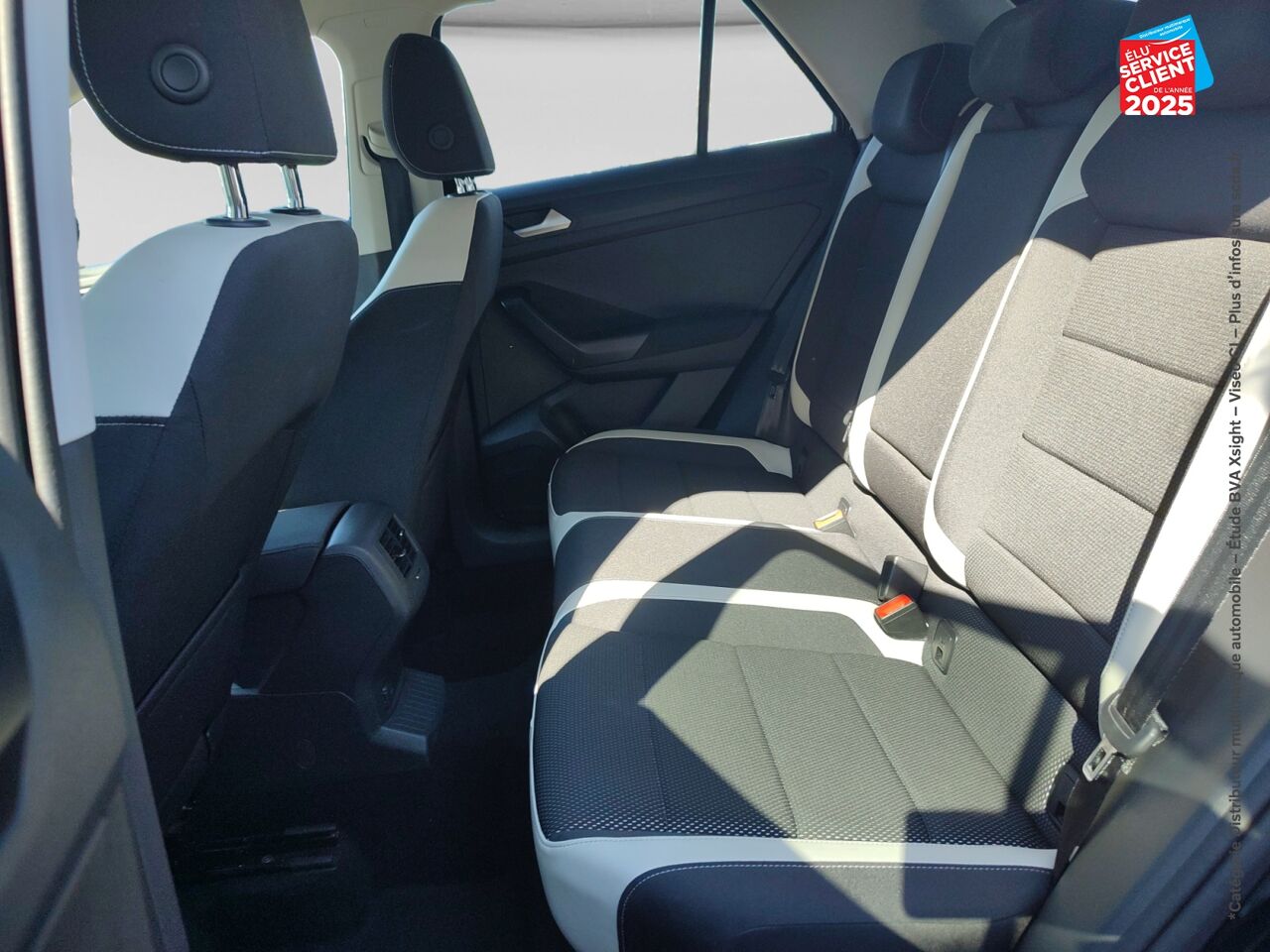 Véhicule d'occasion VOLKSWAGEN T-ROC 1.5 TSI EVO 150CH CARAT chez Renault Saint-Louis