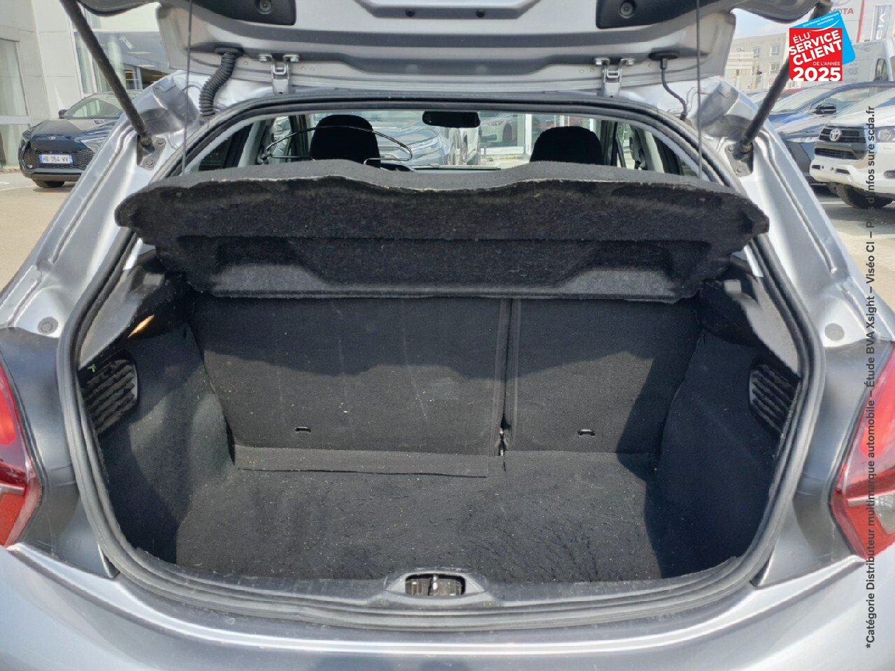 Véhicule d'occasion PEUGEOT 208 1.2 PURETECH 82CH STYLE 5P GPS CARPLAY chez Renault Saint-Louis