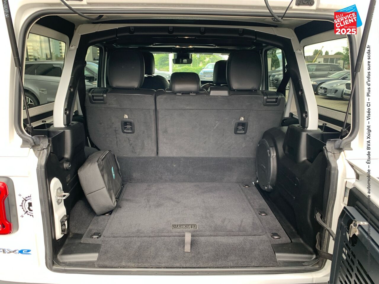 Véhicule d'occasion JEEP WRANGLER UNLIMITED 2.0 T 380CH 4XE OVERLAND COMMAND-TRAC MY22 chez Renault Saint-Louis