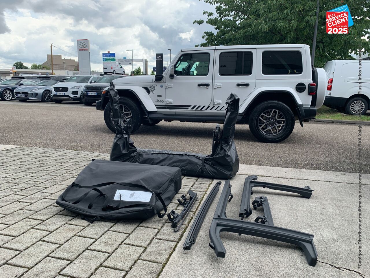 Véhicule d'occasion JEEP WRANGLER UNLIMITED 2.0 T 380CH 4XE OVERLAND COMMAND-TRAC MY22 chez Renault Saint-Louis