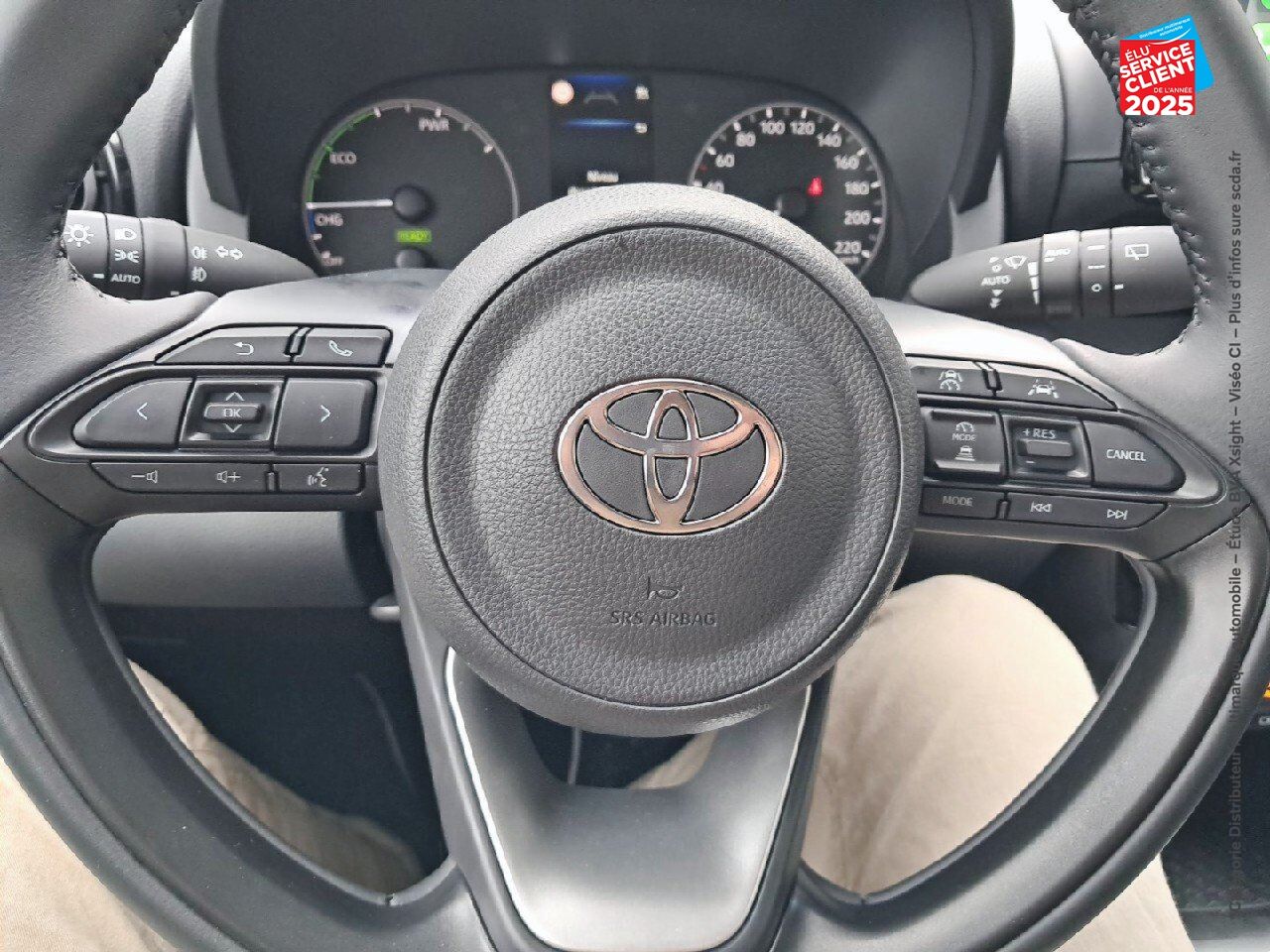 Véhicule d'occasion TOYOTA YARIS 116H DYNAMIC BUSINESS + PROGRAMME TOYOTA EXPERIENCE 5P MC24 chez Toyota Bar le Duc