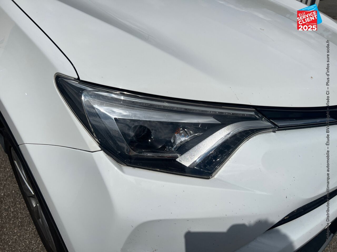 Véhicule d'occasion TOYOTA RAV4 197 HYBRIDE DYNAMIC 2WD CVT CAMERA chez Renault Colmar
