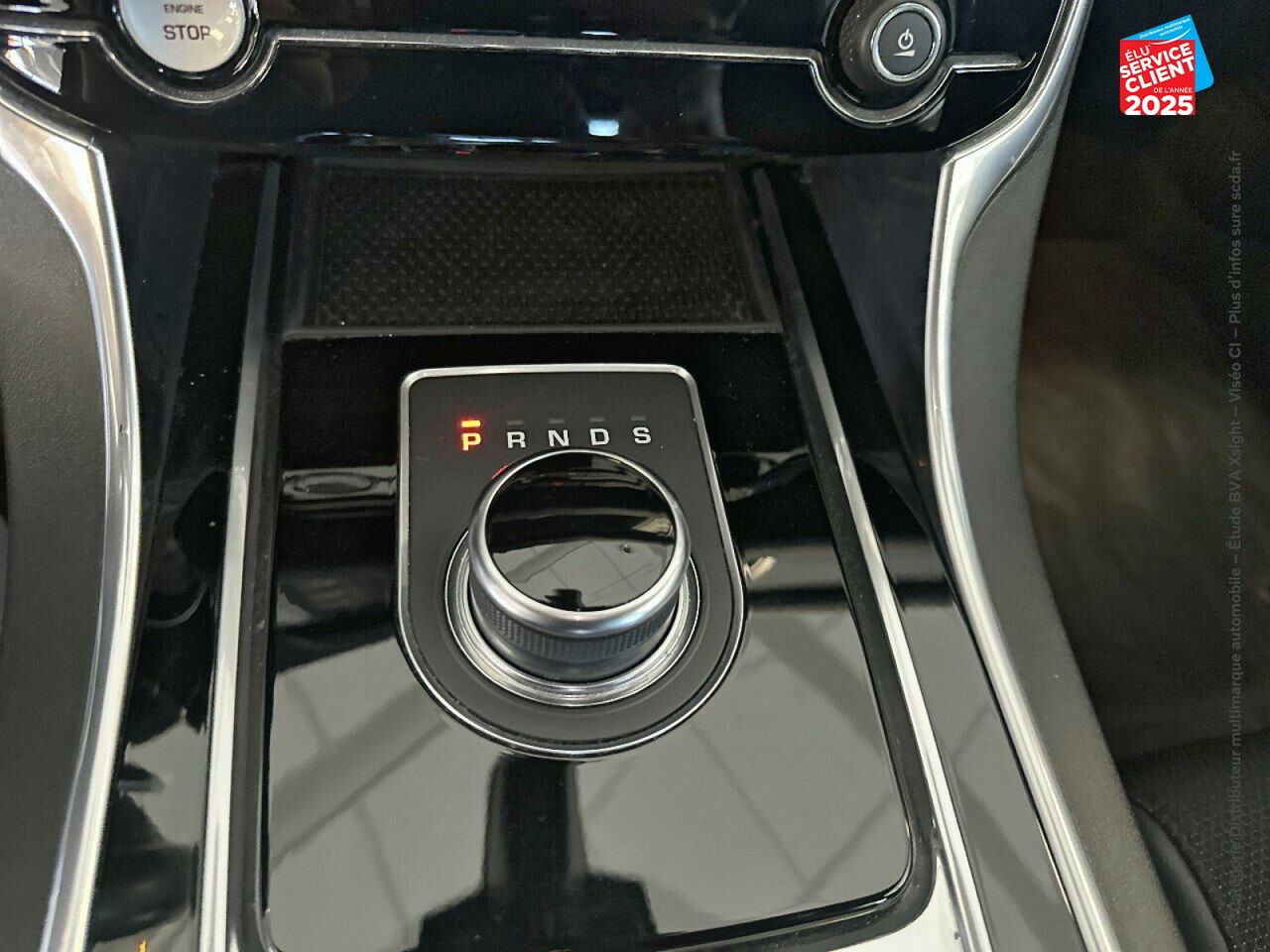 Véhicule d'occasion JAGUAR XF 2.0D 240CH R-SPORT AWD BVA GPS chez Hyundai Epernay