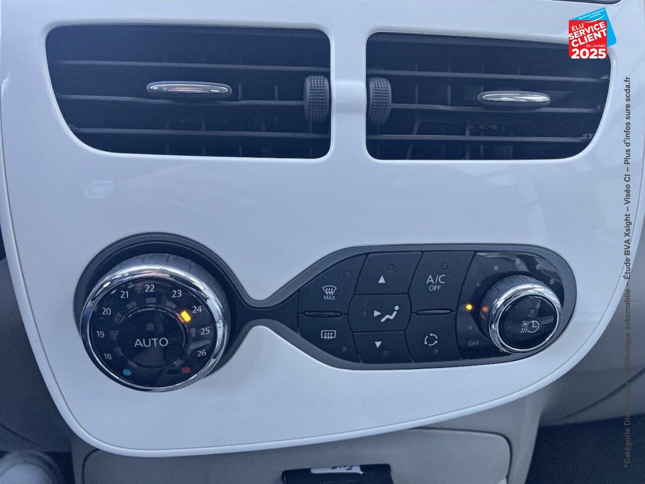 Véhicule d'occasion RENAULT ZOE ZEN CHARGE NORMALE R90 GPS chez Opel Bar le Duc