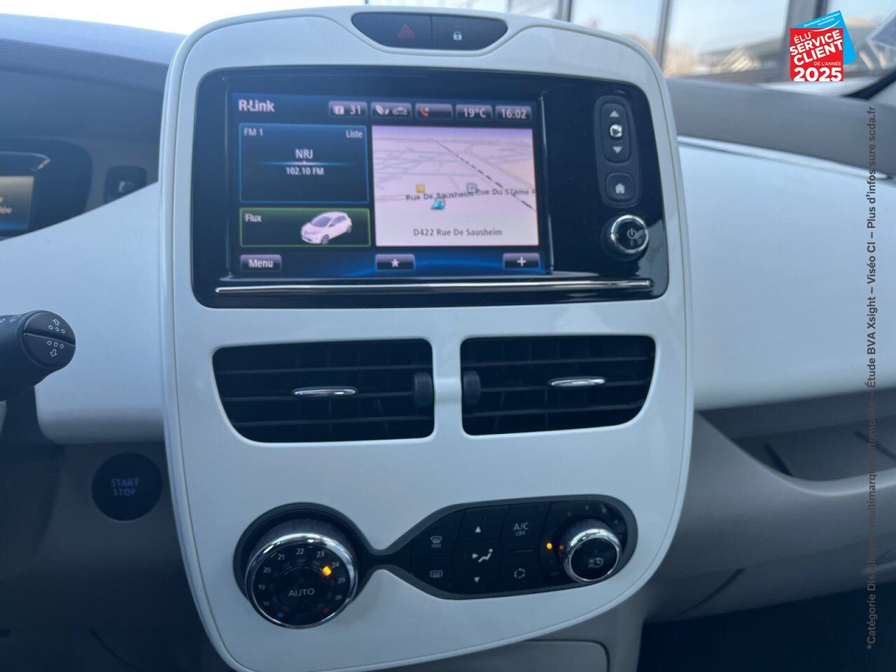 Véhicule d'occasion RENAULT ZOE ZEN CHARGE NORMALE R90 GPS chez Opel Bar le Duc