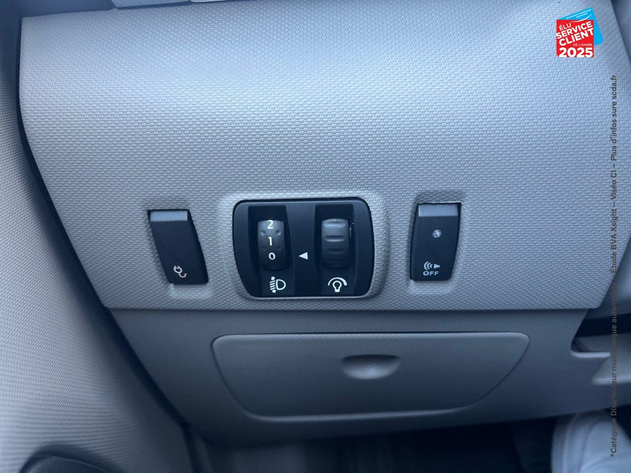 Véhicule d'occasion RENAULT ZOE ZEN CHARGE NORMALE R90 GPS chez Opel Bar le Duc