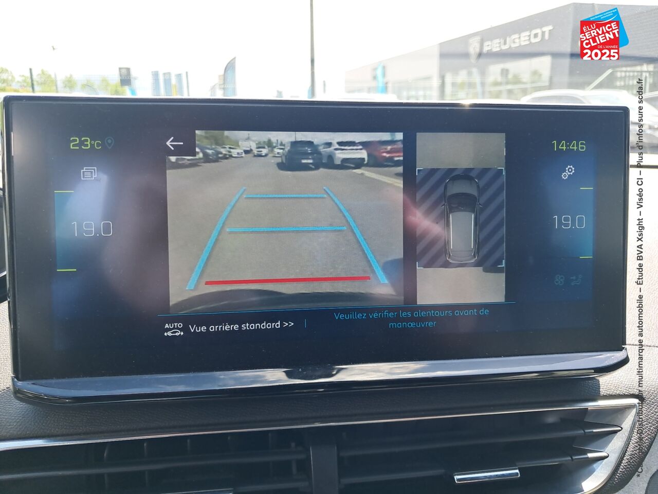 Véhicule d'occasion PEUGEOT 3008 HYBRID4 300CH GT PACK E-EAT8 chez Hyundai Epernay