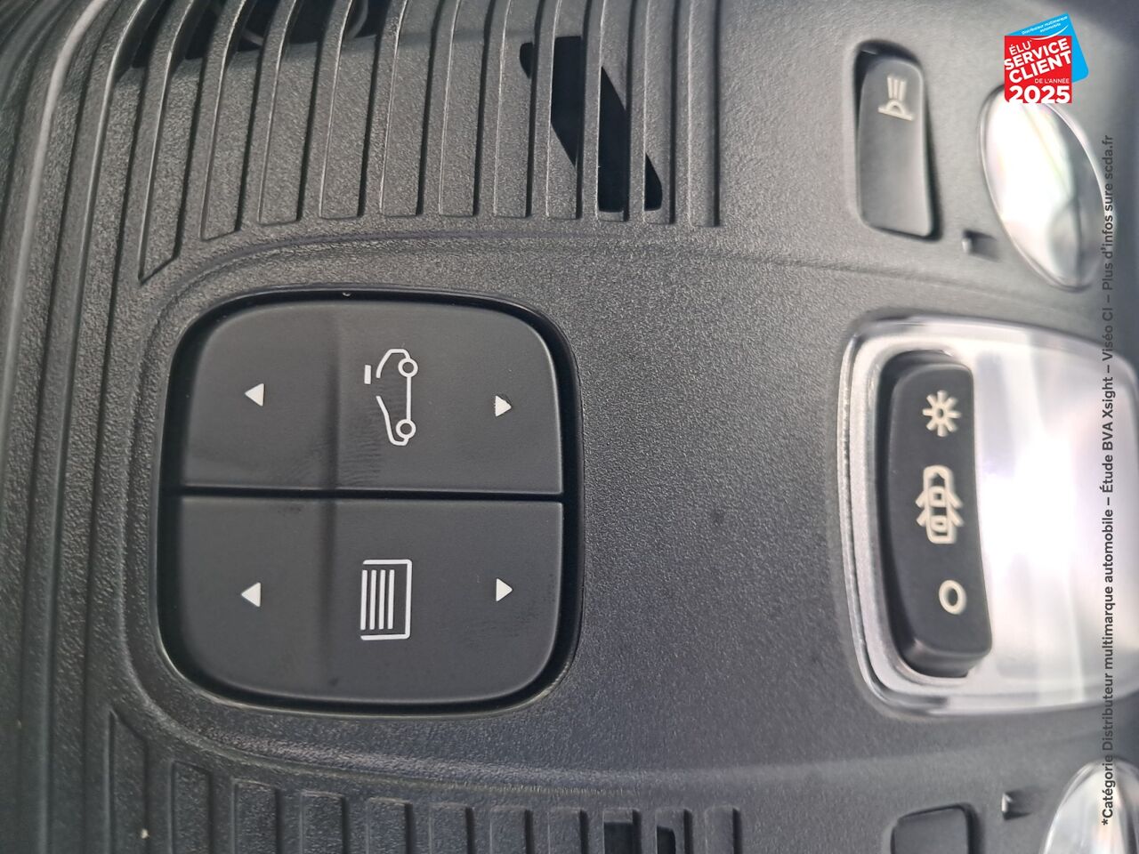 Véhicule d'occasion PEUGEOT 3008 HYBRID4 300CH GT PACK E-EAT8 chez Hyundai Epernay