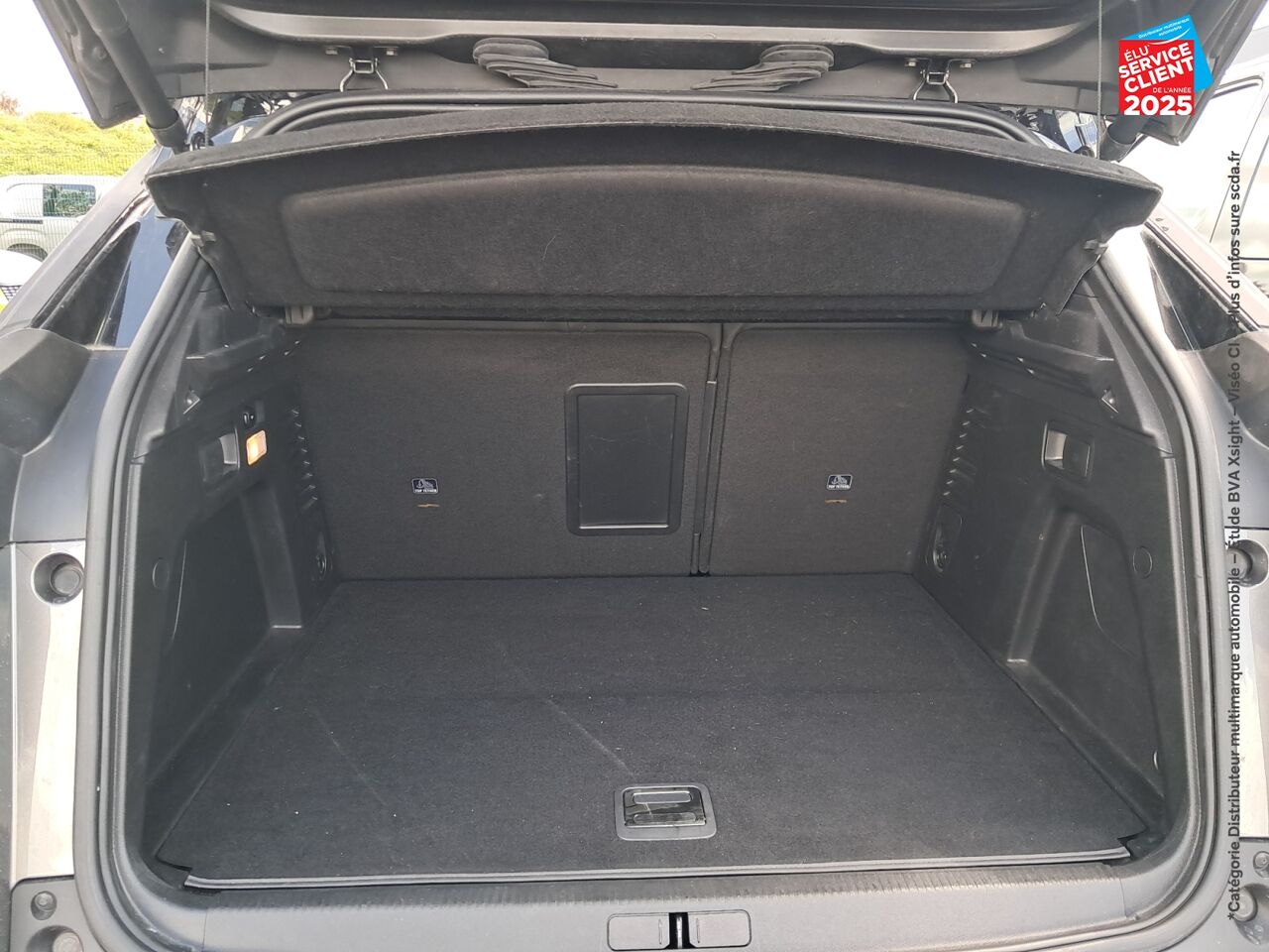 Véhicule d'occasion PEUGEOT 3008 HYBRID4 300CH GT PACK E-EAT8 chez Hyundai Epernay