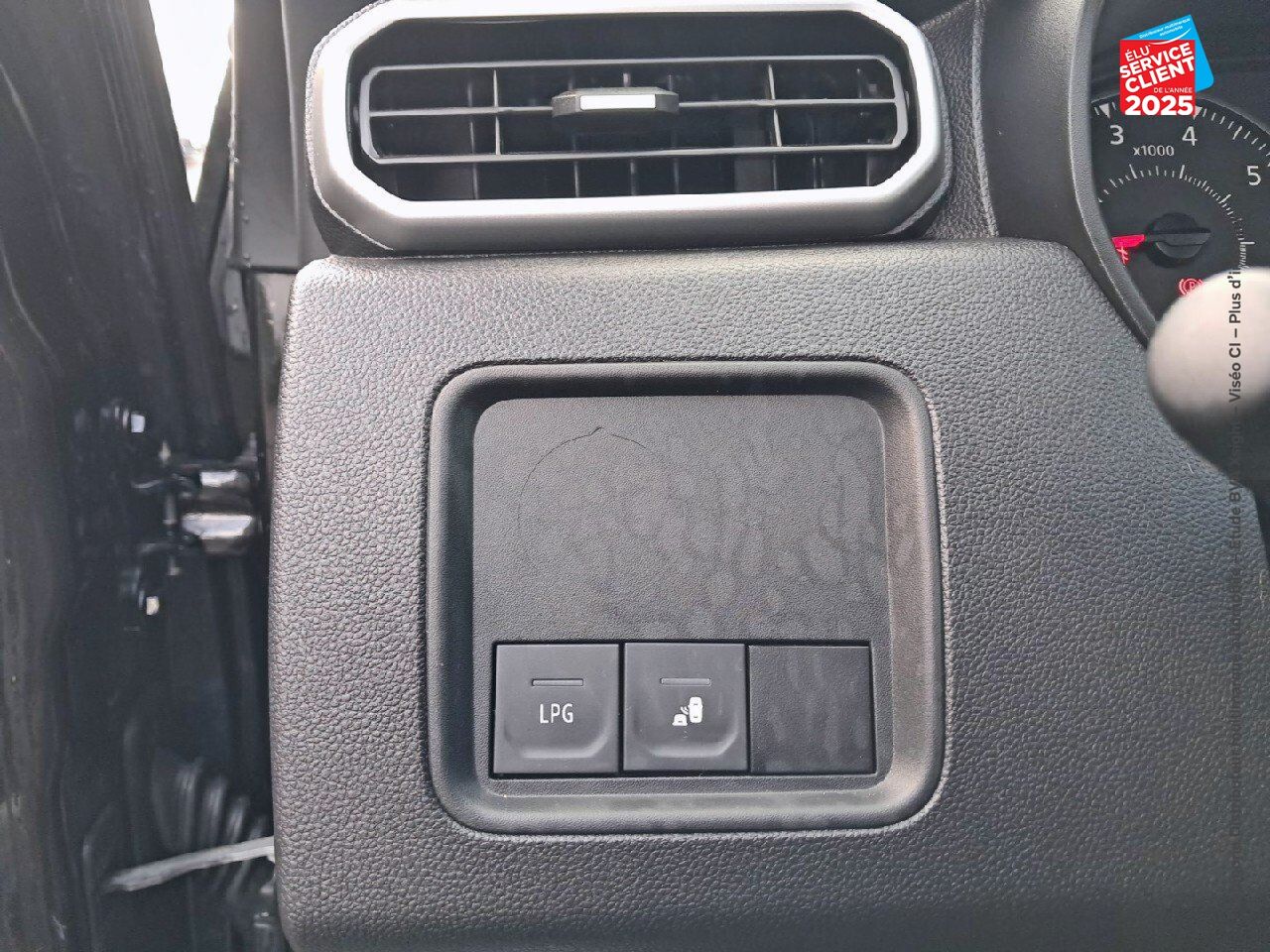 Véhicule d'occasion DACIA DUSTER 1.0 ECO-G 100CH JOURNEY 4X2 chez Dacia Belfort