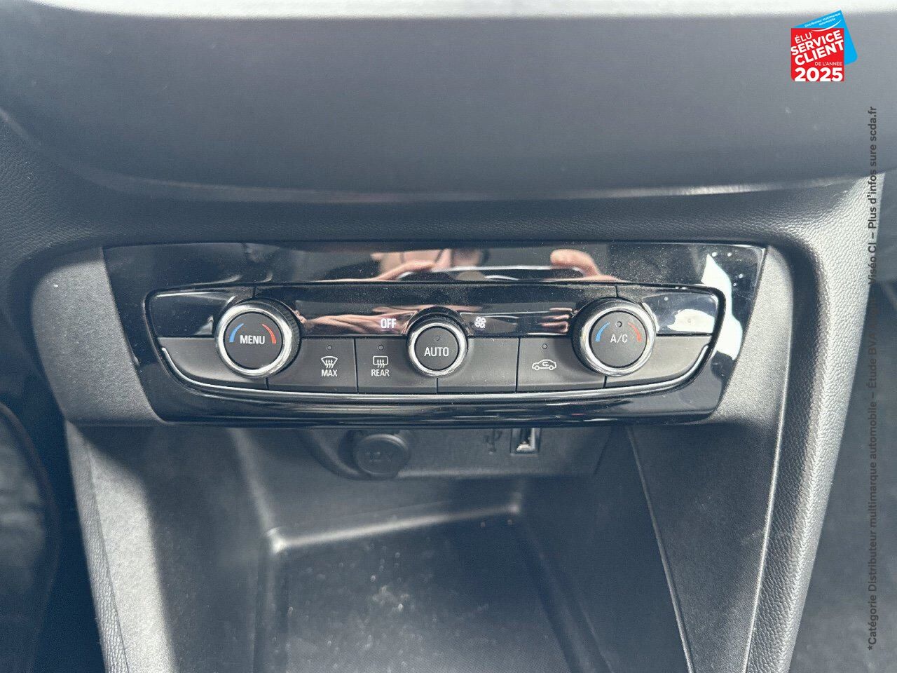 Véhicule d'occasion OPEL CORSA CORSA-E 136CH EDITION BUSINESS chez Toyota Thionville