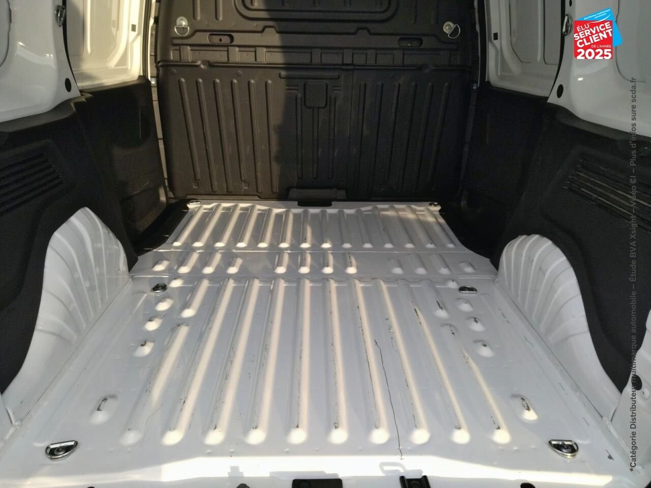 Véhicule d'occasion PEUGEOT PARTNER STANDARD 650KG BLUEHDI 100CH S/S PREMIUM chez Renault Colmar