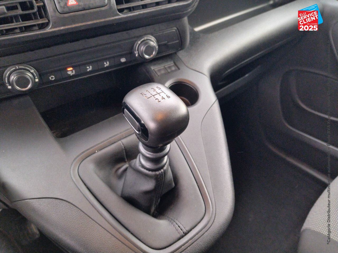 Véhicule d'occasion PEUGEOT PARTNER STANDARD 650KG BLUEHDI 100CH S/S PREMIUM chez Renault Colmar