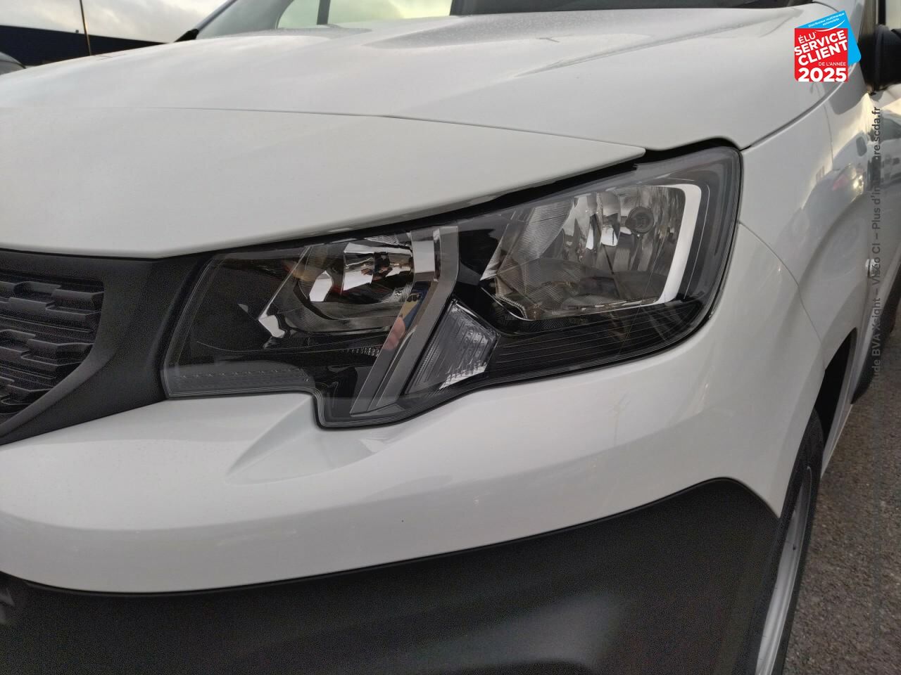 Véhicule d'occasion PEUGEOT PARTNER STANDARD 650KG BLUEHDI 100CH S/S PREMIUM chez Renault Colmar