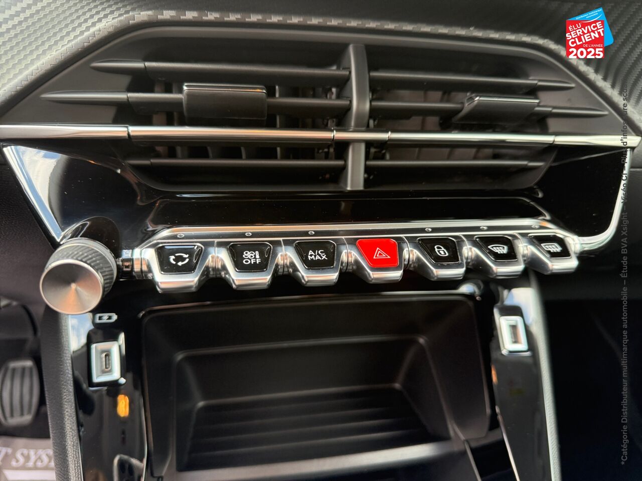 Véhicule d'occasion PEUGEOT 208 AFFAIRE 1.5 BLUEHDI 100 PREMIUM PACK chez Renault Saint-Louis
