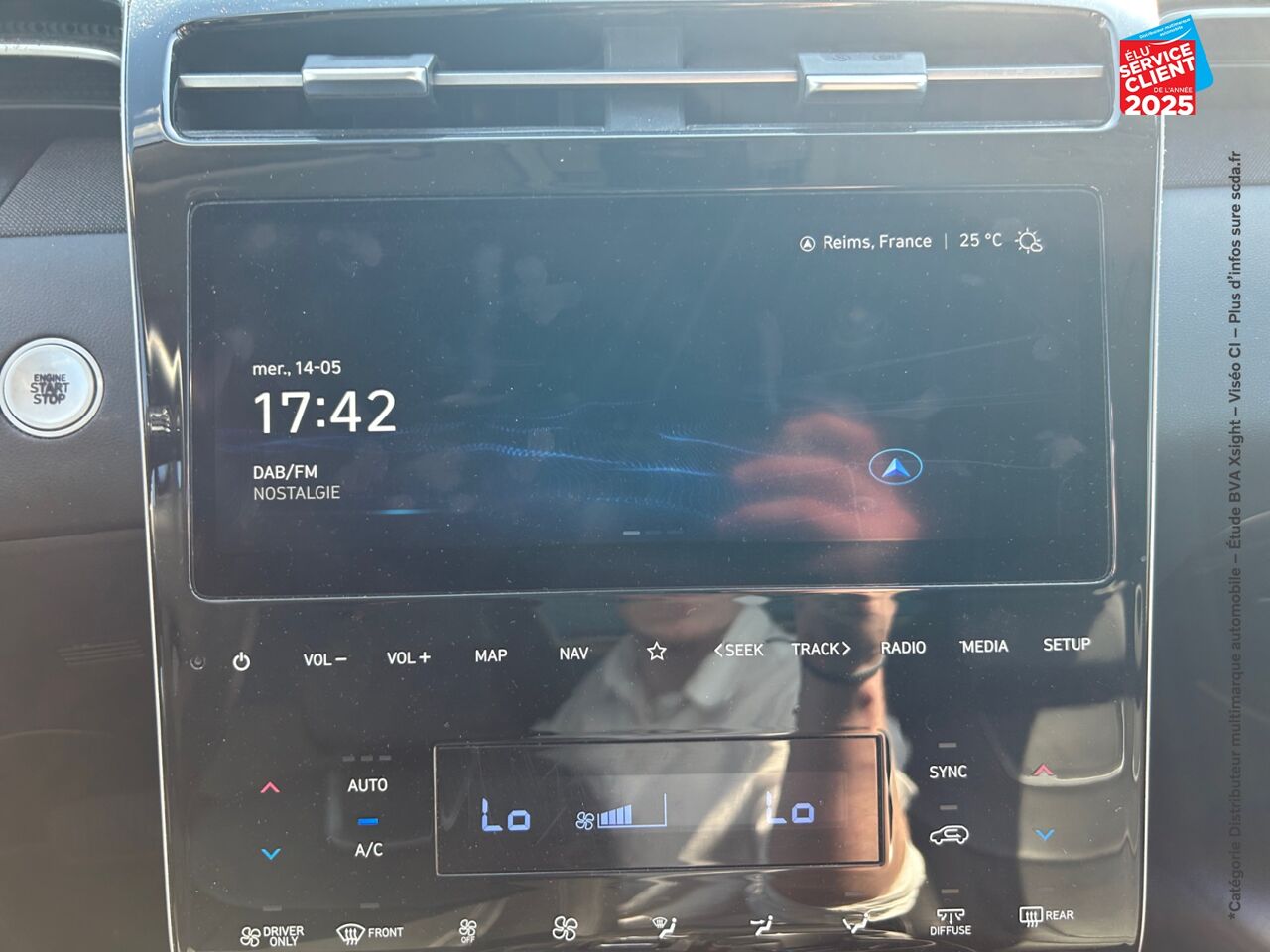 Véhicule d'occasion HYUNDAI TUCSON 1.6 T-GDI 230CH HYBRID EXECUTIVE BVA6 TOUVRANT SIEGES CHAUF/VENTIL/CUIR VOLANT CHAUF ATTELAGE chez Toyota Verdun