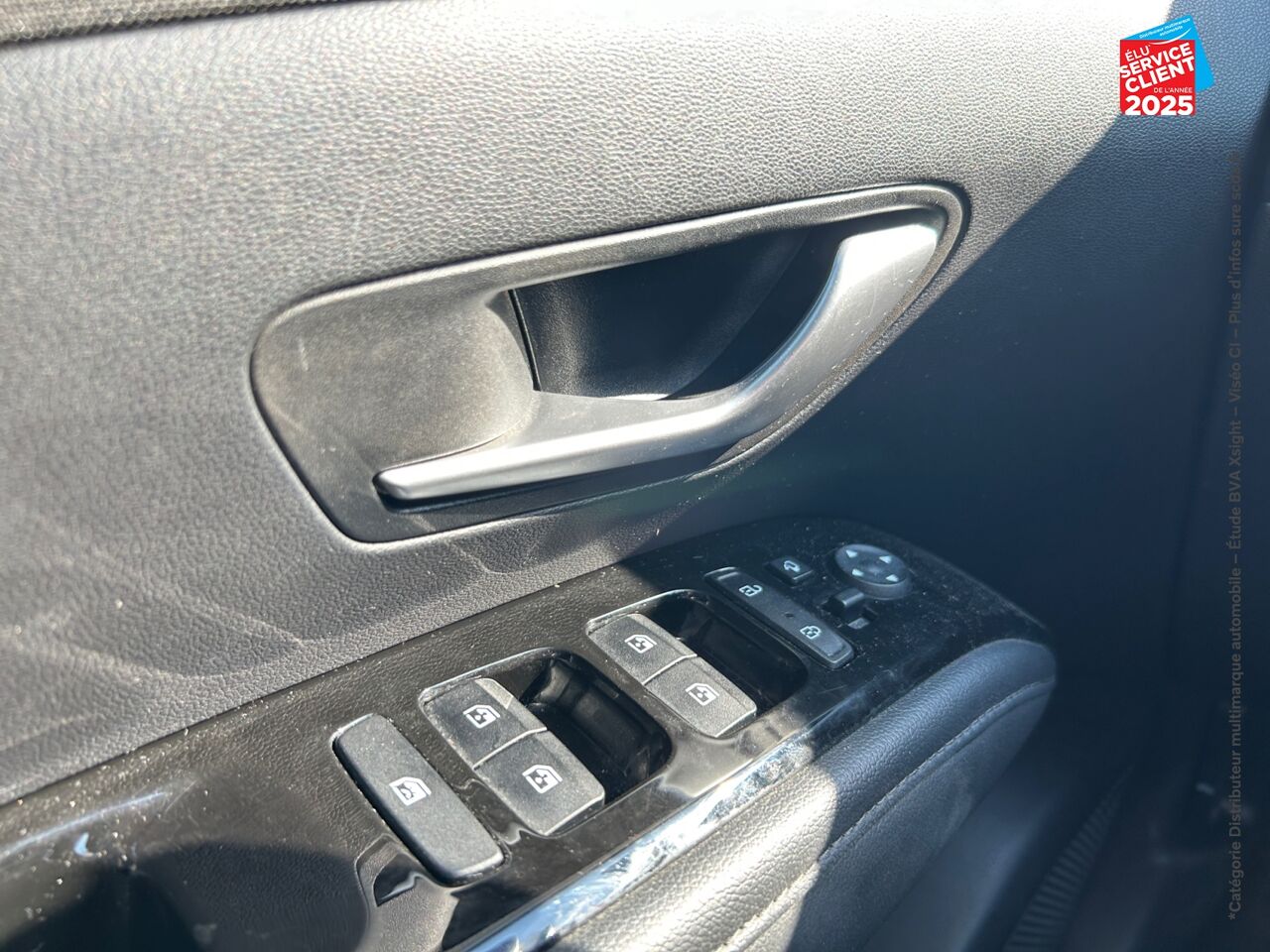 Véhicule d'occasion HYUNDAI TUCSON 1.6 T-GDI 230CH HYBRID EXECUTIVE BVA6 TOUVRANT SIEGES CHAUF/VENTIL/CUIR VOLANT CHAUF ATTELAGE chez Toyota Verdun